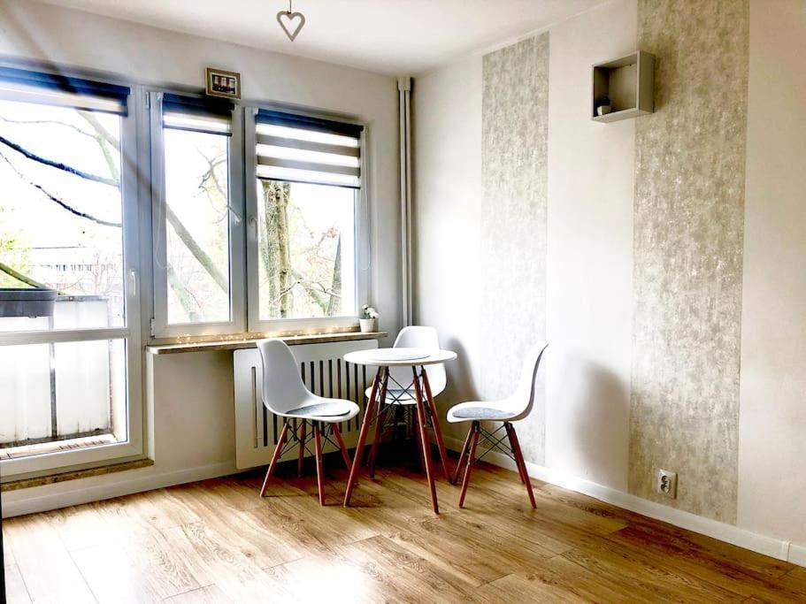 Miejskie Mieszkanie Apartment วอร์ซอ ภายนอก รูปภาพ