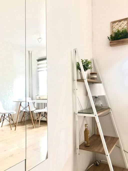 Miejskie Mieszkanie Apartment วอร์ซอ ภายนอก รูปภาพ