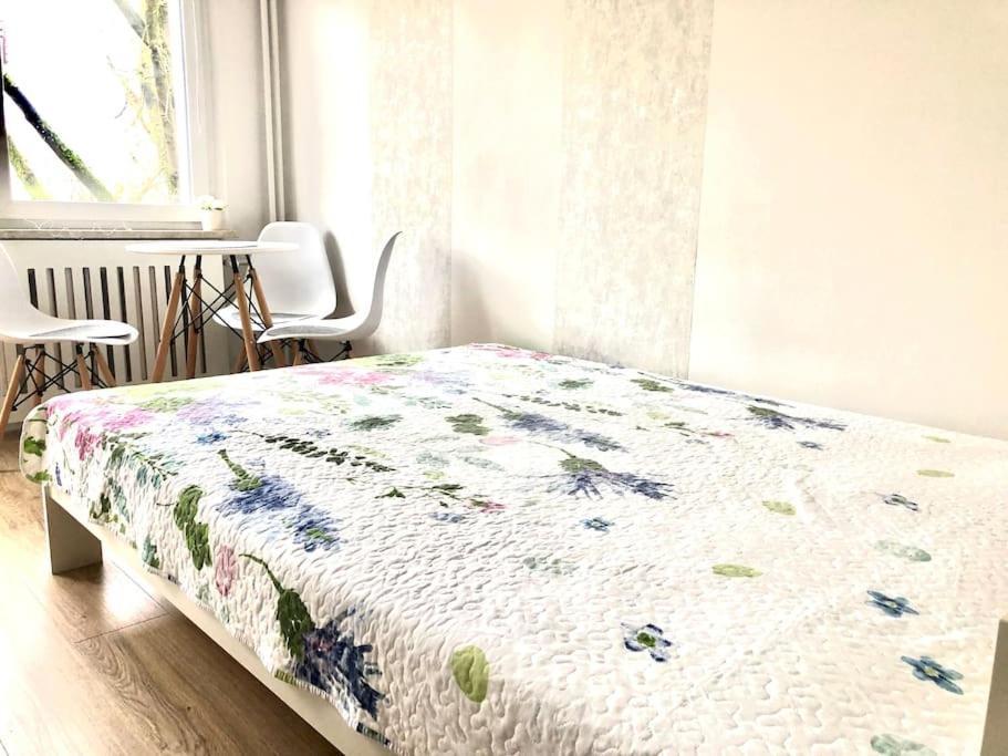 Miejskie Mieszkanie Apartment วอร์ซอ ภายนอก รูปภาพ