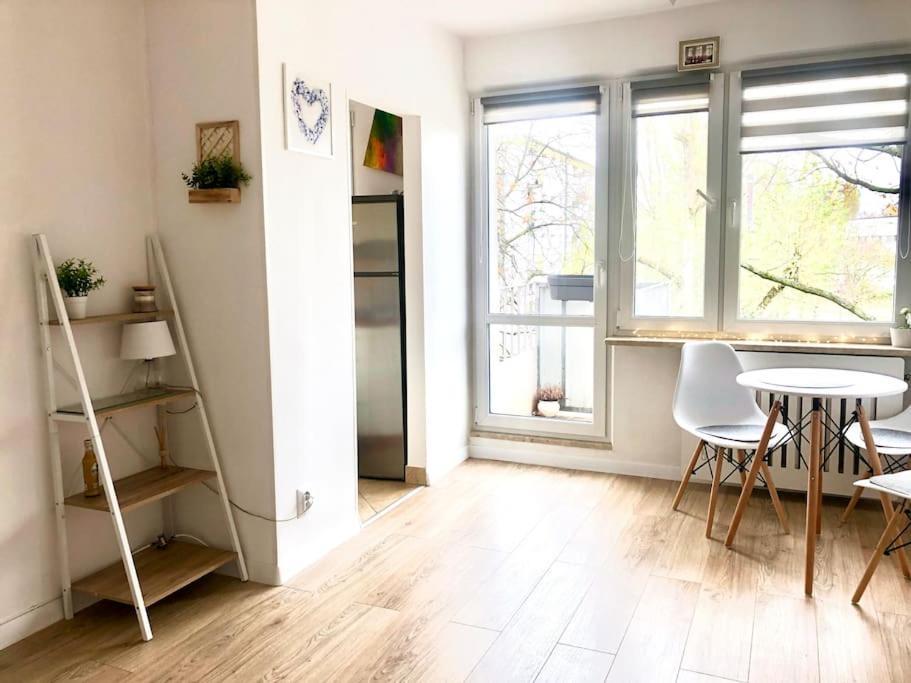 Miejskie Mieszkanie Apartment วอร์ซอ ภายนอก รูปภาพ